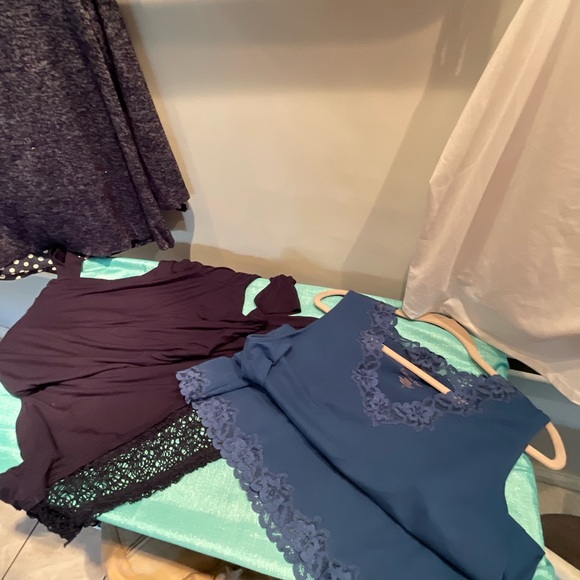 Navy 3-qtr blouses with BLUE COLDWATER CREEK lace V-neck & white Cami 4pc BUNDLE - Picture 14 of 15